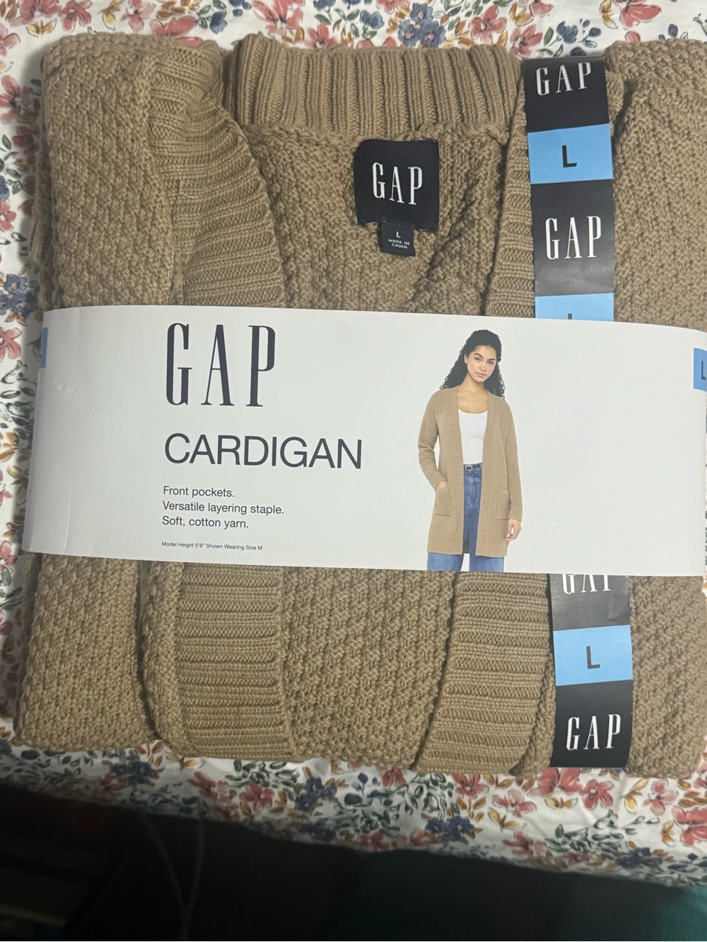 GAP Women's Tan Cardigan - Open Front Knit with Pockets size L - Picture 2 of 5